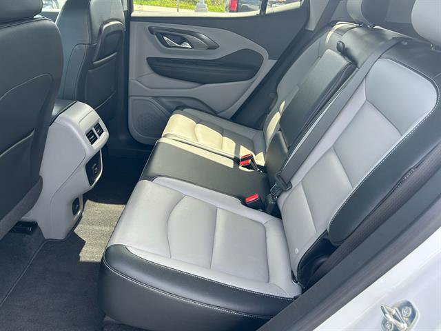 Used 2023 GMC Terrain SLT w/ Infotainment Package II image 26