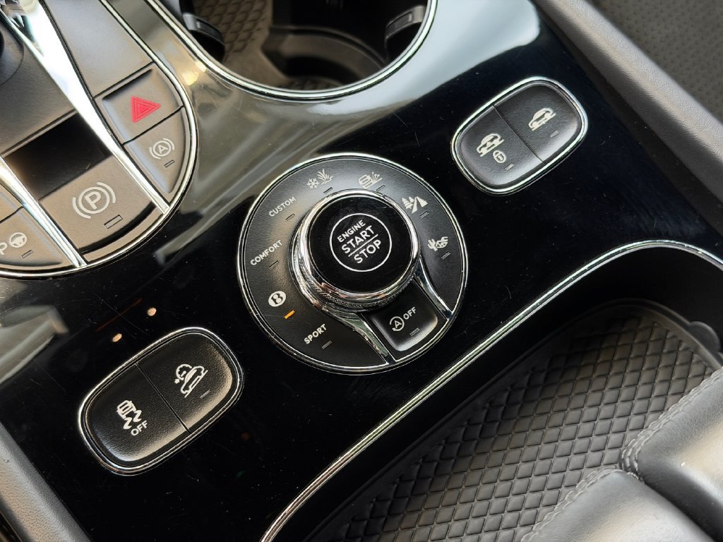 Used 2020 Bentley Bentayga Speed AWD/4WD image 31