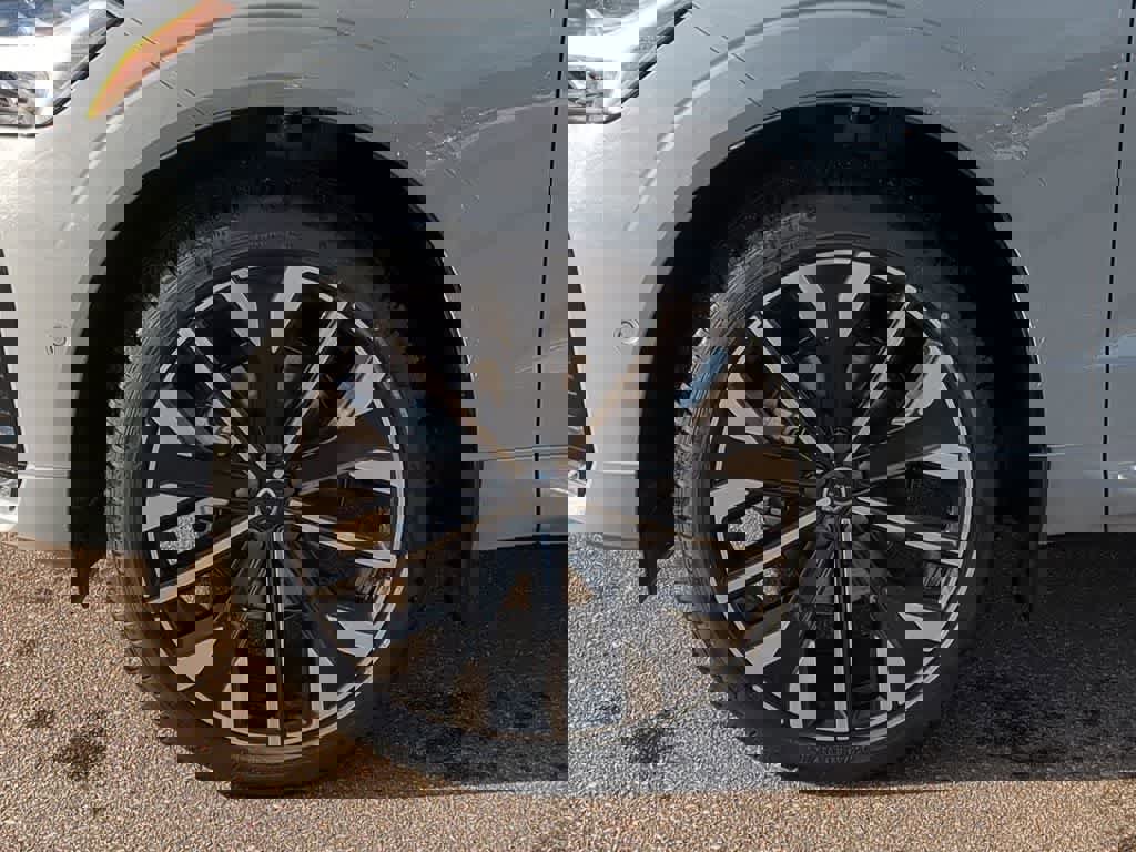 New 2026 Volvo XC60 B5 Ultra w/ Protection Package Premier image 13