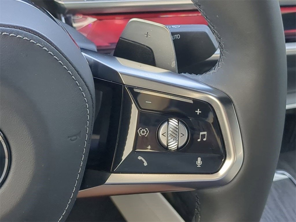Certified 2023 BMW 760i xDrive w/ Executive Package image 28