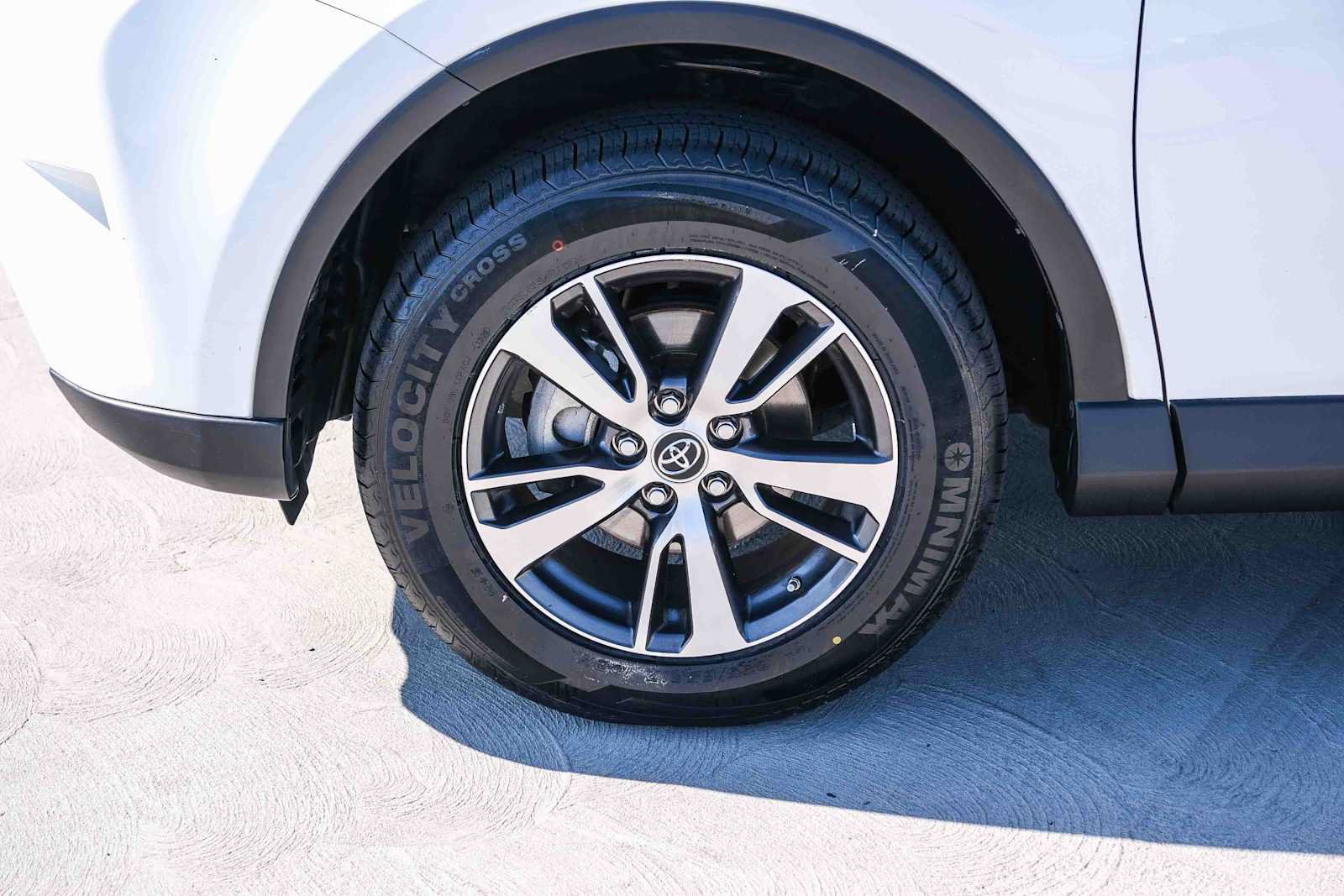Used 2016 Toyota RAV4 XLE FWD image 10