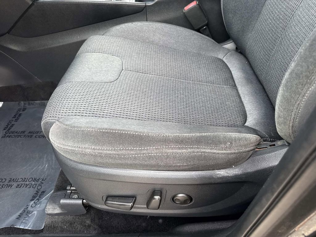 Used 2020 Hyundai Santa Fe SEL image 19