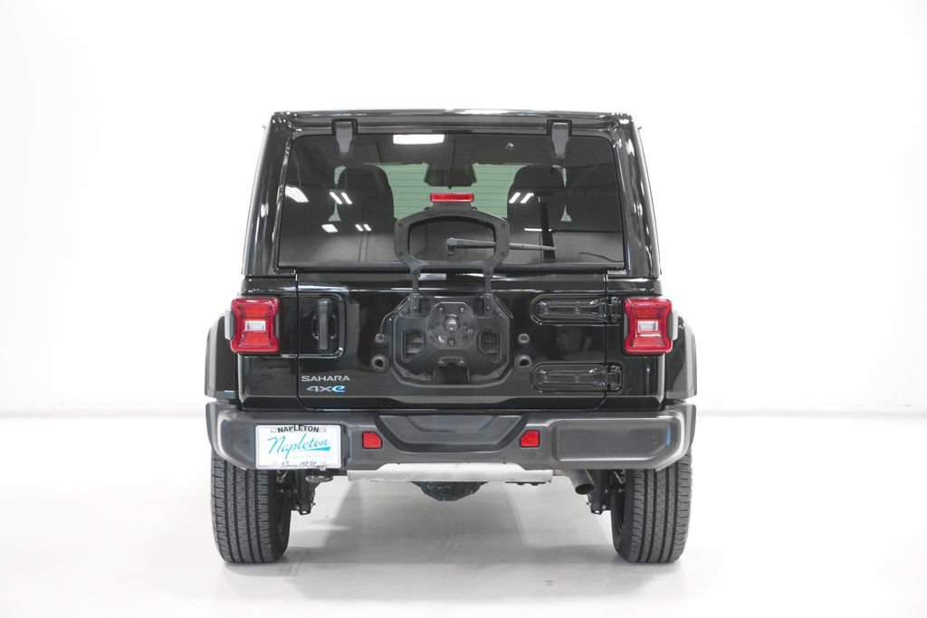 Certified 2025 Jeep Wrangler Unlimited Sahara w/ Safety Group image 6