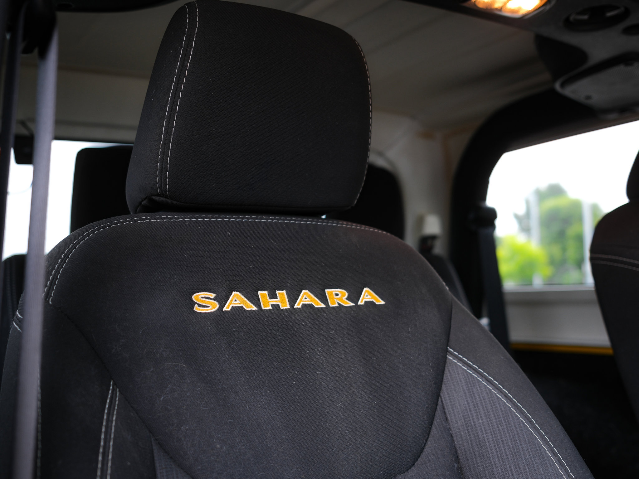 Used 2015 Jeep Wrangler Sahara AWD/4WD image 18