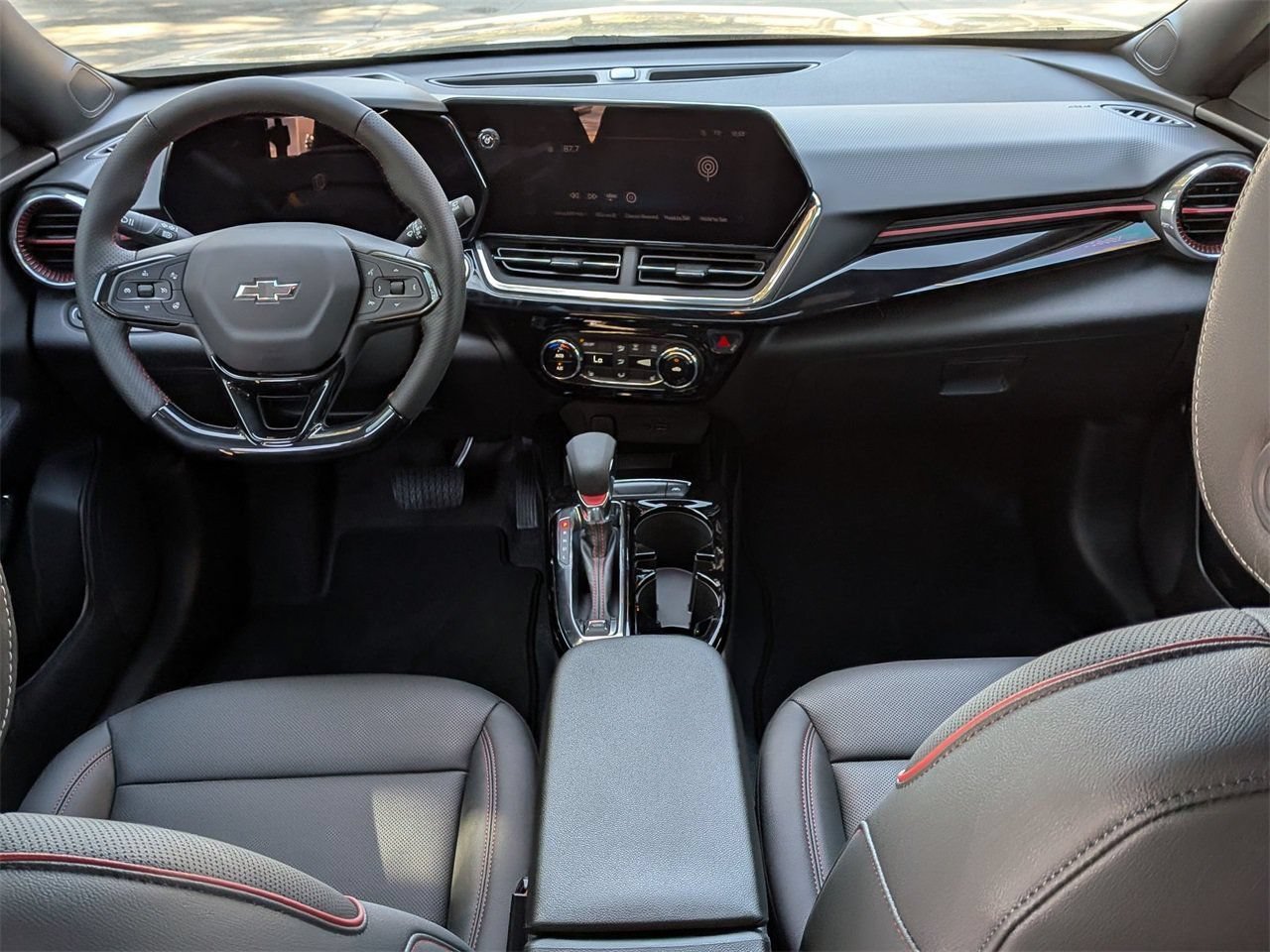 New 2026 Chevrolet Trax RS w/ Sunroof Package FWD image 22