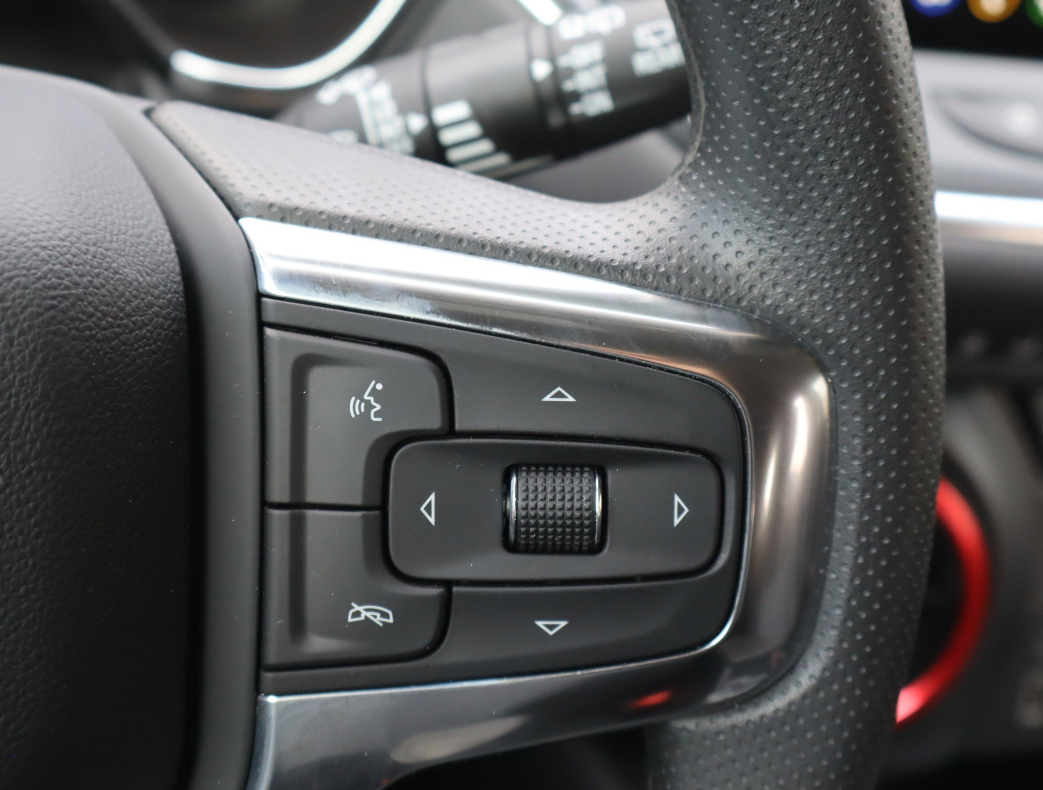 Used 2026 Chevrolet Blazer LT w/ Convenience Package FWD image 23