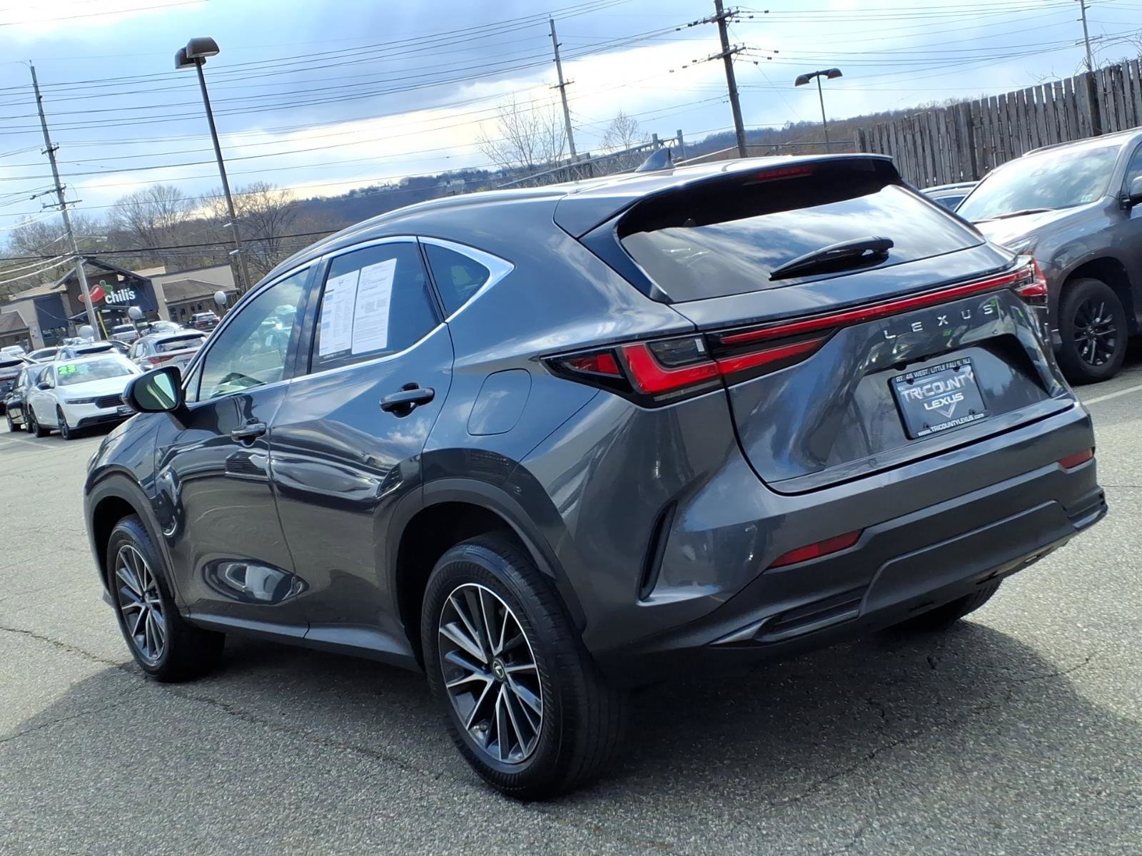 Used 2022 Lexus NX 350 AWD image 4