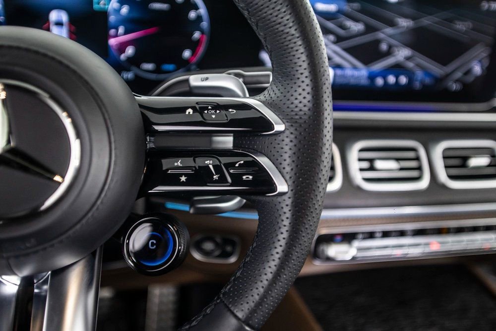 Used 2024 Mercedes-Benz GLS 63 AMG GLS 63 AMG image 39