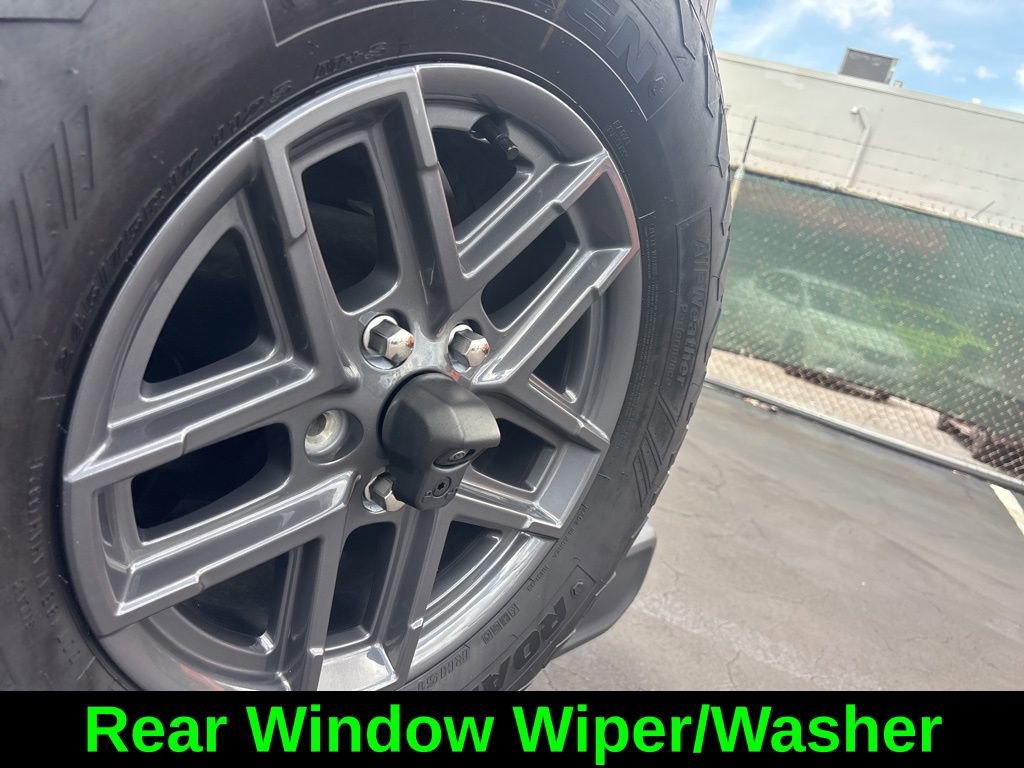 Used 2025 Jeep Wrangler Sport S image 27