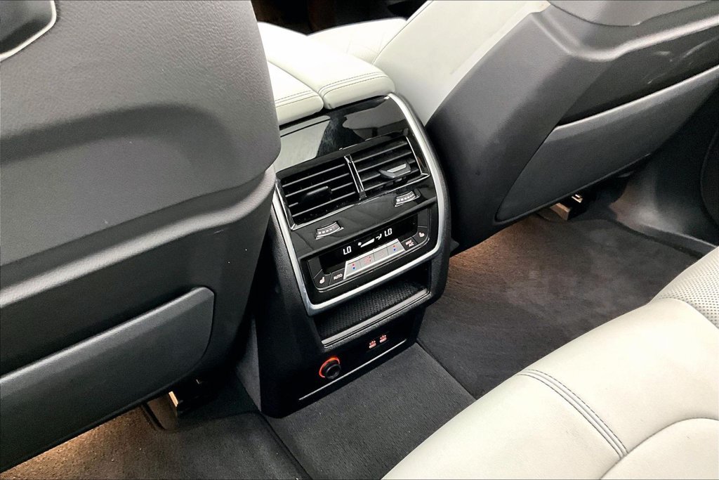 Used 2025 BMW X5 xDrive40i AWD/4WD image 29