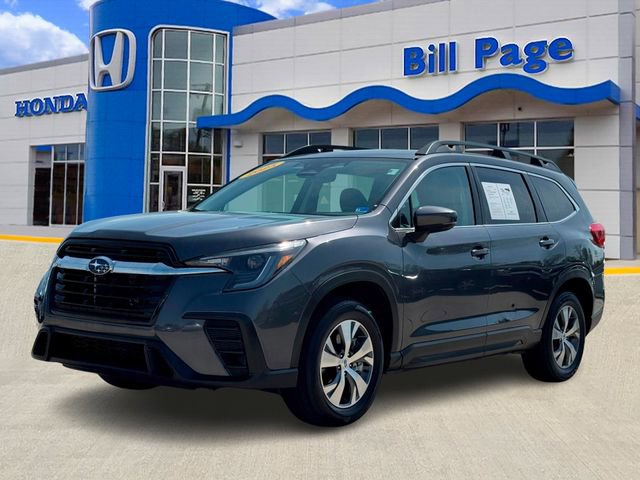 Used 2025 Subaru Ascent Premium image 2