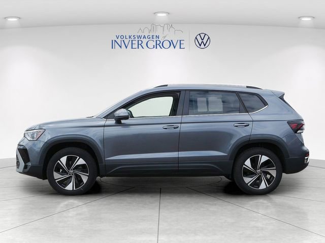 Used 2025 Volkswagen Taos SE AWD/4WD image 4