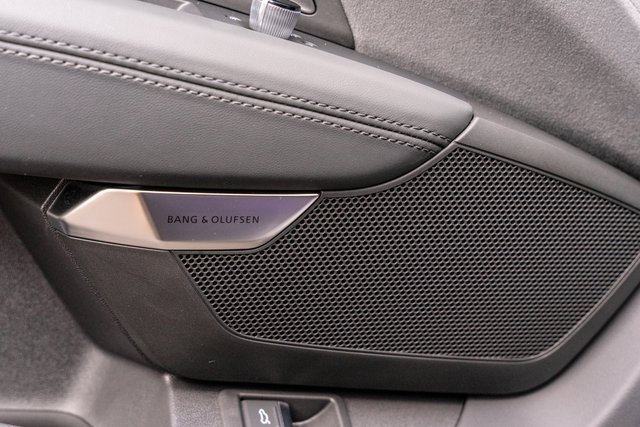 Used 2023 Audi e-tron GT Prestige image 18