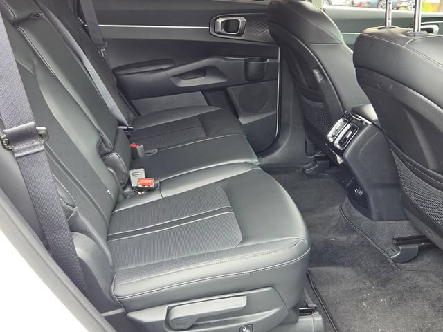 Used 2026 Kia Sorento S w/ S Panoramic Sunroof Package FWD image 17