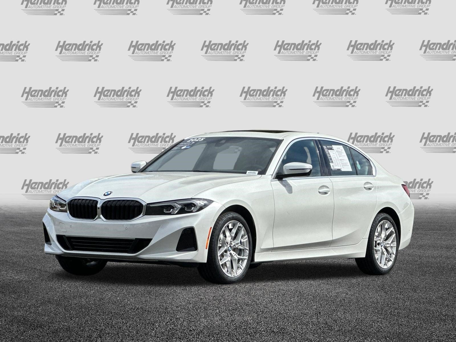 Used 2025 BMW 330i xDrive Sedan w/ Premium Package AWD/4WD image 9