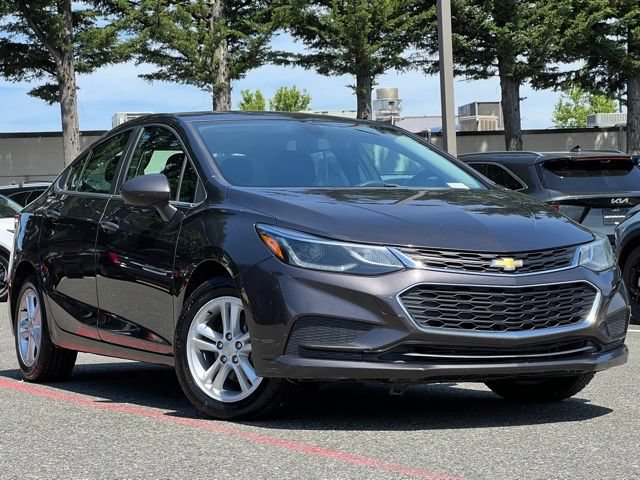 Used 2017 Chevrolet Cruze LT