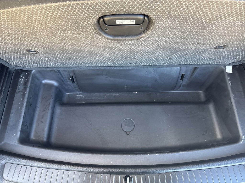 Used 2023 Jeep Grand Cherokee L Limited w/ Black Appearance Package image 20