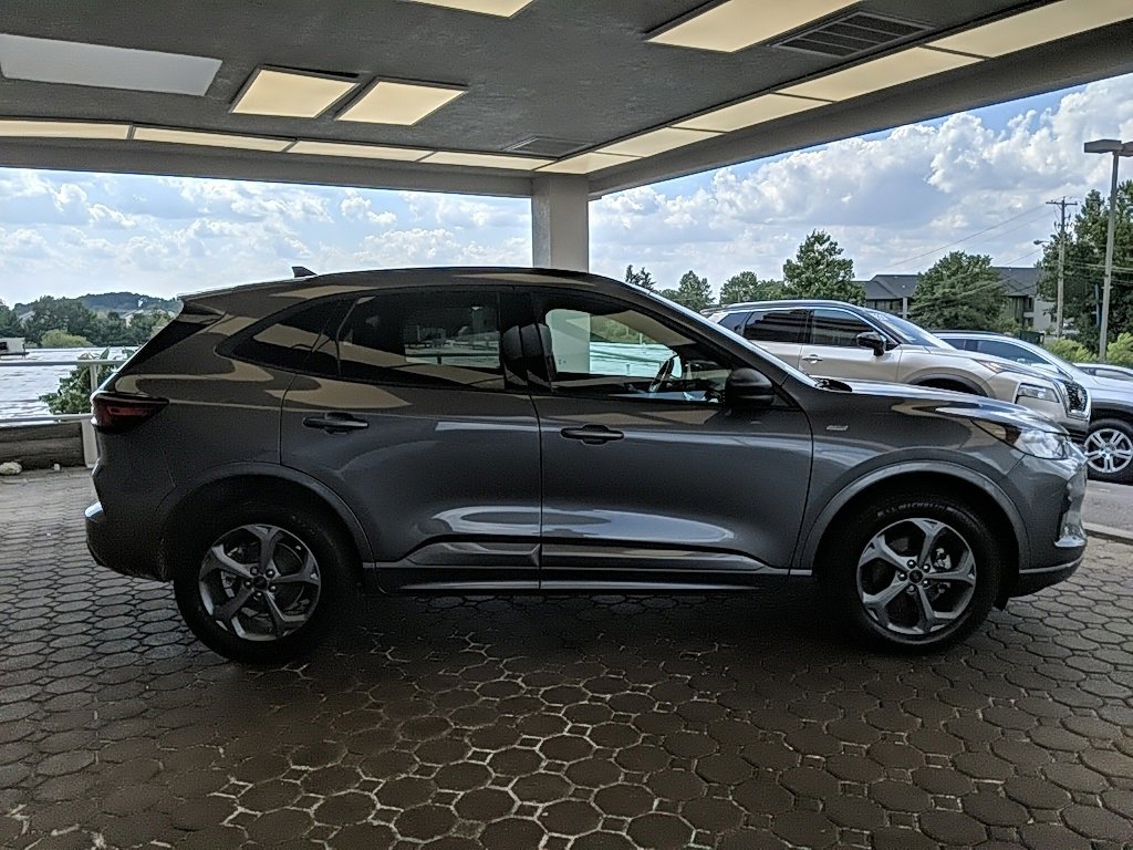 Used 2023 Ford Escape ST-Line w/ Tech Pack #1 image 4