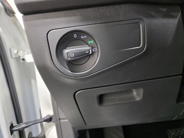 Certified 2022 Volkswagen Tiguan SE image 18