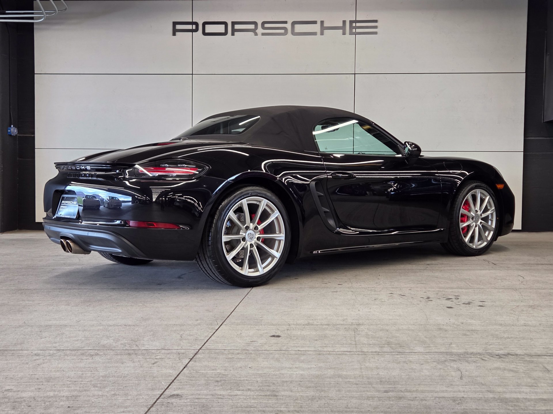 Certified 2025 Porsche 718 Boxster S RWD image 6
