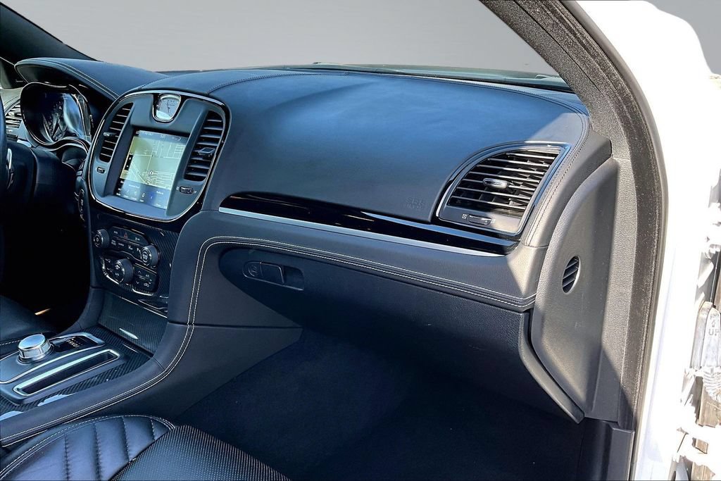 Used 2023 Chrysler 300 C RWD image 17