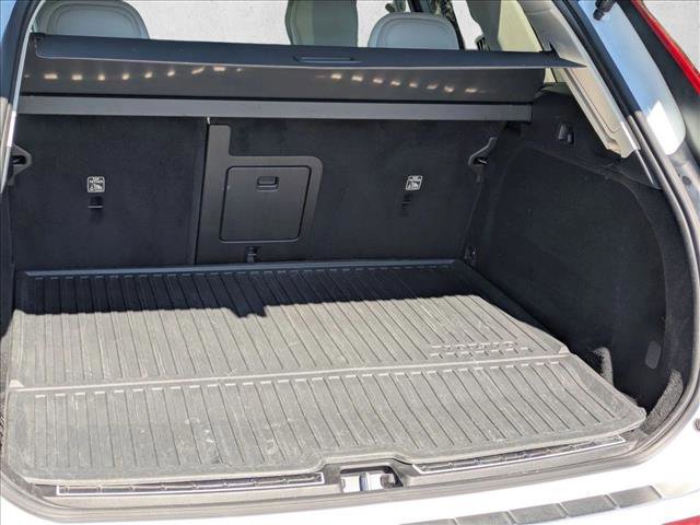 Used 2022 Volvo XC60 T8 Inscription w/ Advanced Package image 6