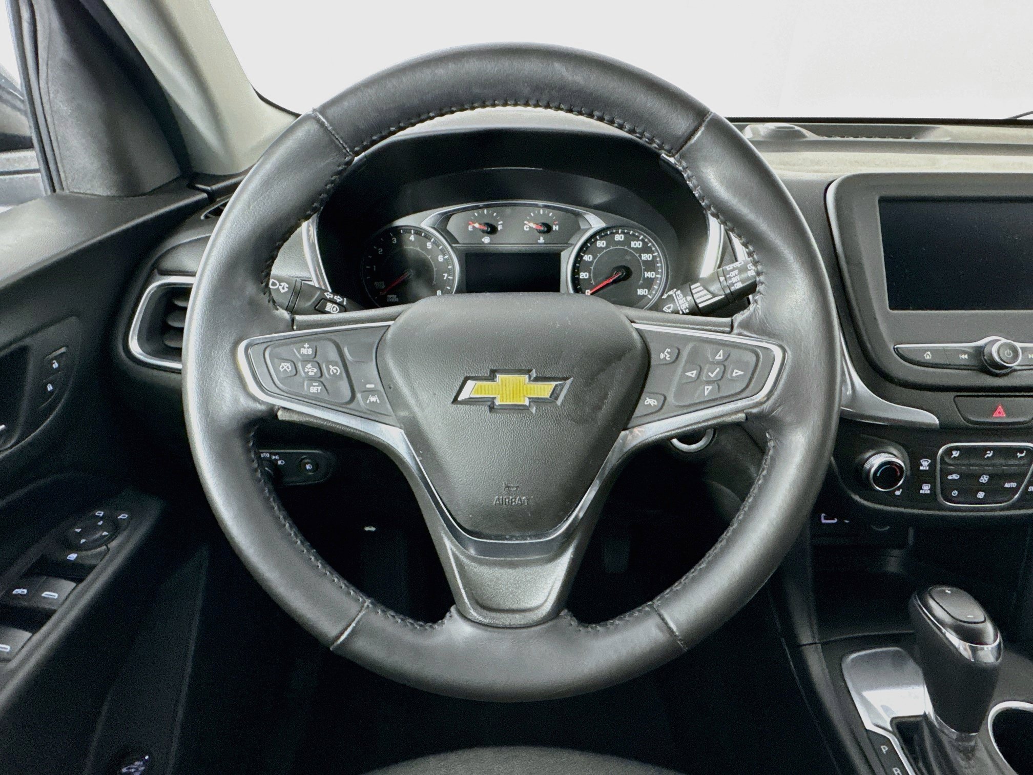 Used 2020 Chevrolet Equinox LT FWD image 11