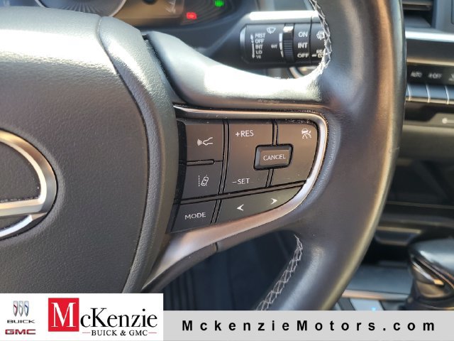 Used 2021 Lexus UX 200 w/ Accessory Package (A2) FWD image 14
