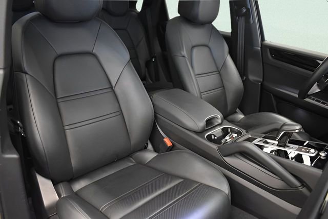 Used 2023 Porsche Cayenne image 6