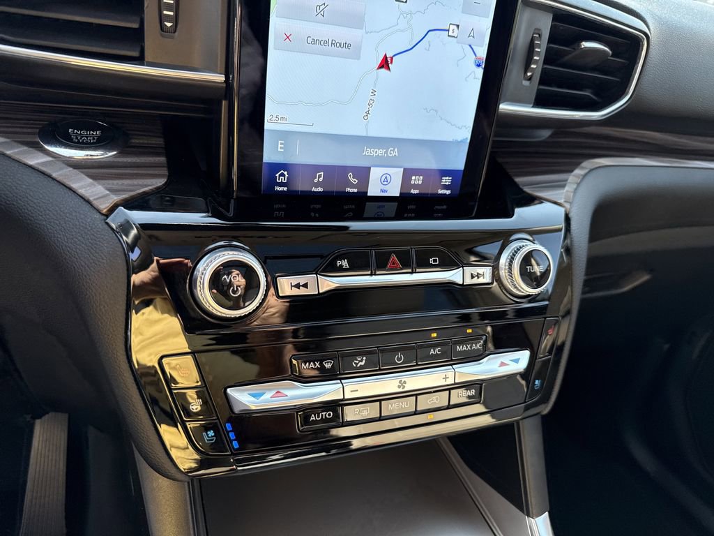 Used 2022 Ford Explorer Limited w/ Limited Technology Package AWD/4WD image 30