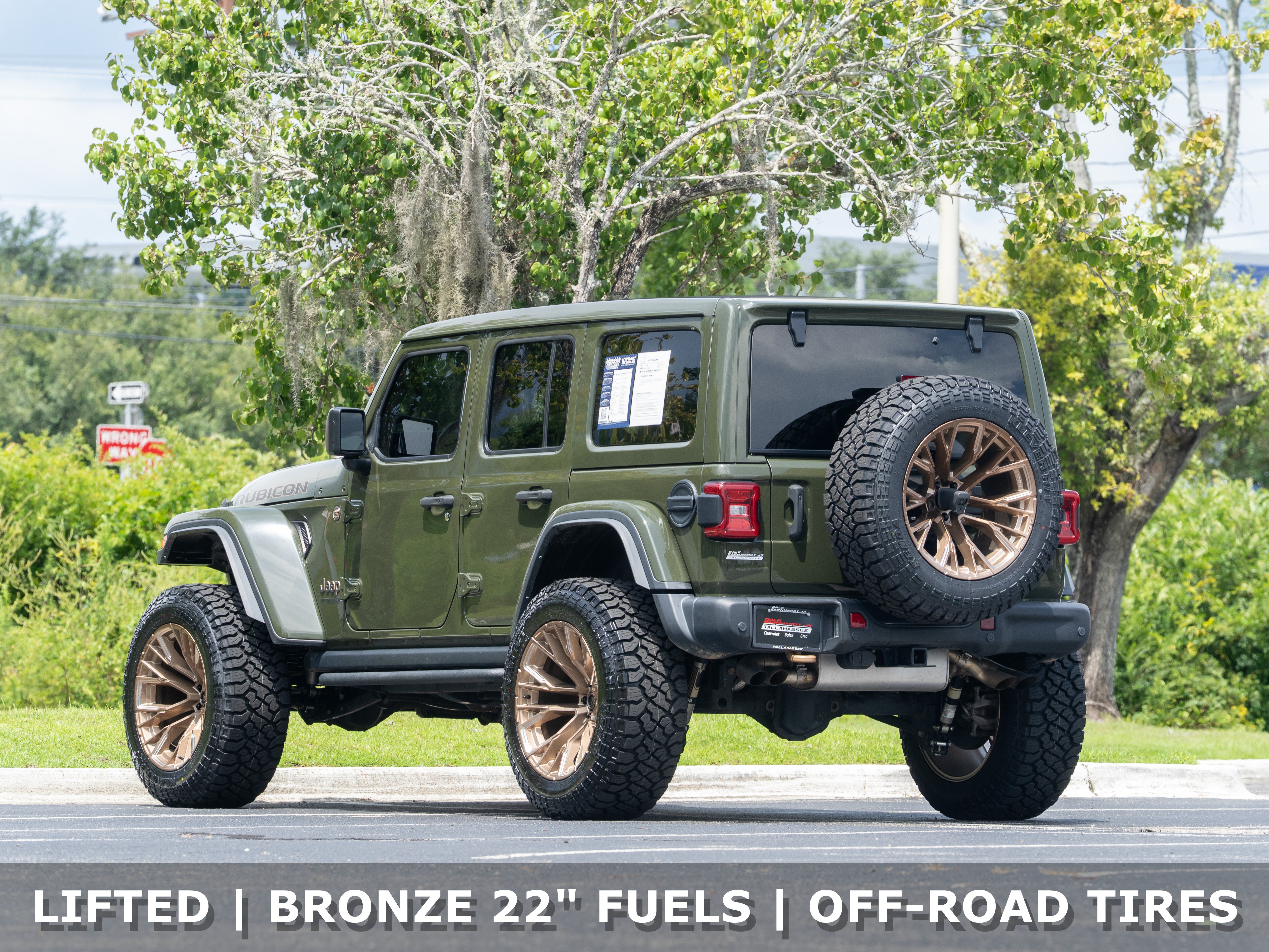 Used 2022 Jeep Wrangler Unlimited Rubicon w/ Xtreme Recon 35" Tire Package AWD/4WD image 3