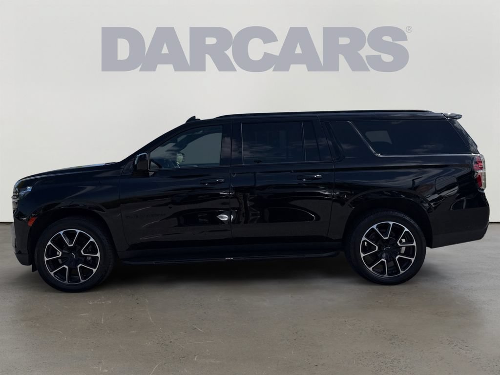 Used 2023 Chevrolet Suburban RST AWD/4WD image 3