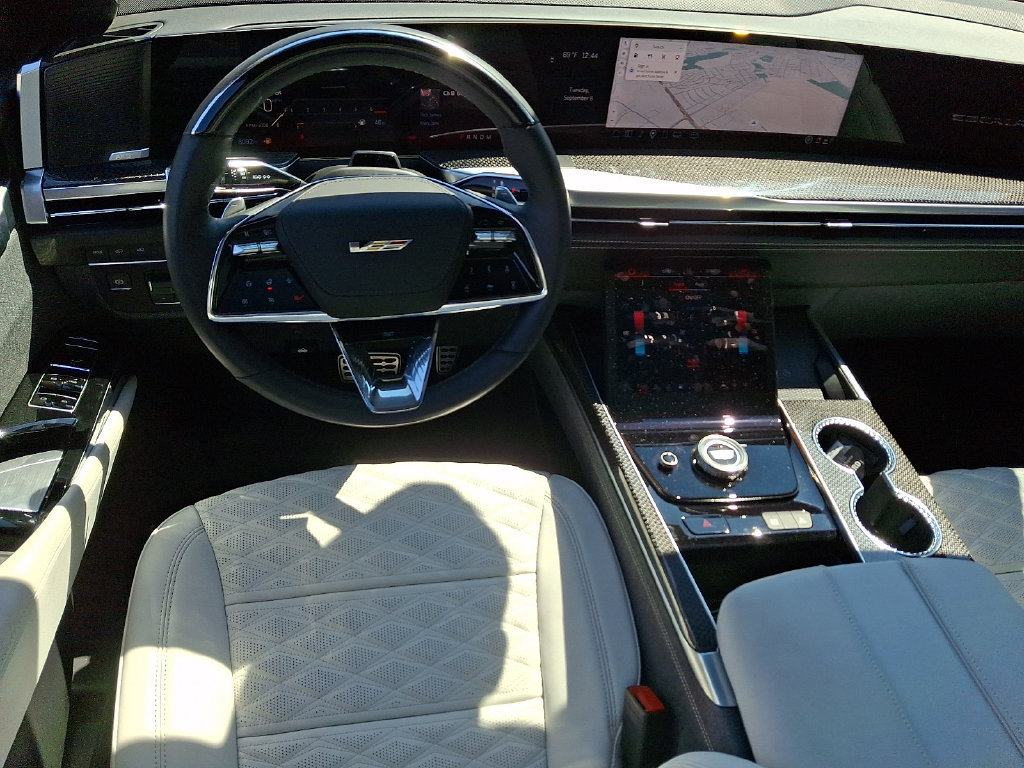 Certified 2026 Cadillac Escalade ESV V AWD/4WD image 14