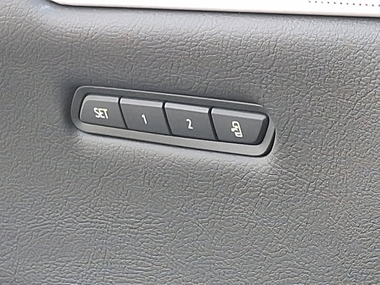 Certified 2023 Cadillac XT5 Premium Luxury w/ Platinum Package image 25