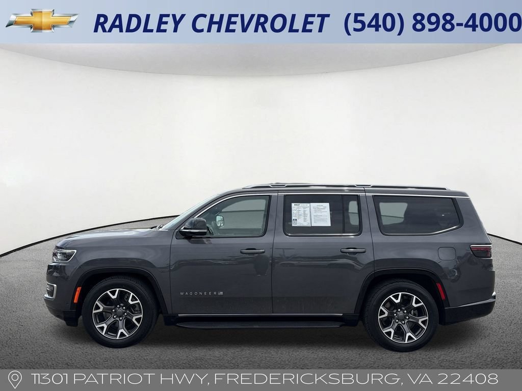 Used 2024 Jeep Wagoneer Series III AWD/4WD image 16