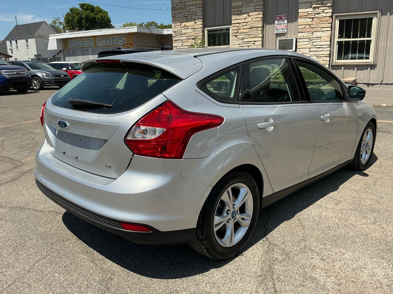 Used 2012 Ford Focus SE FWD image 3
