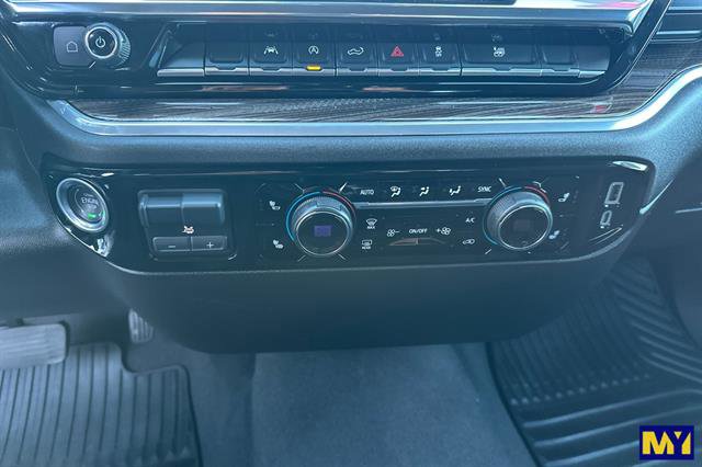 Used 2025 Chevrolet Silverado 1500 LT image 26