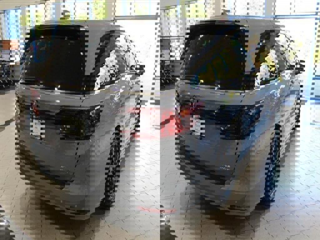 Certified 2023 Honda Odyssey Sport image 5