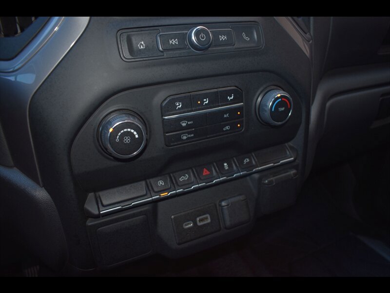 Used 2022 Chevrolet Silverado 1500 Custom w/ Safety Confidence Package AWD/4WD image 12