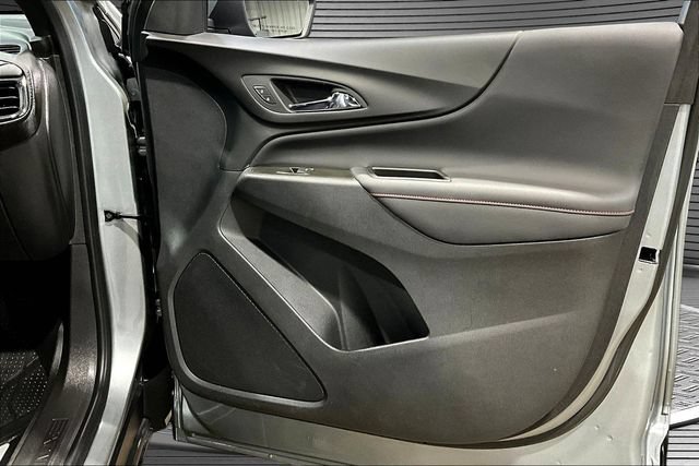 Used 2023 Chevrolet Equinox RS FWD image 24