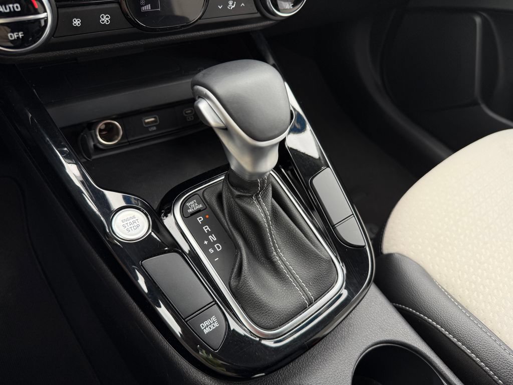 Certified 2024 Kia Soul GT-Line FWD image 31