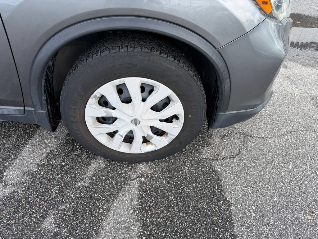 Used 2018 Nissan Rogue S FWD image 4