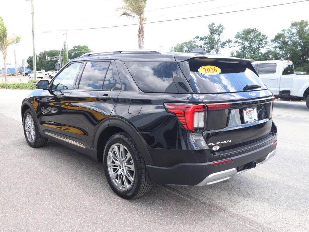 Used 2026 Ford Explorer Platinum RWD image 8