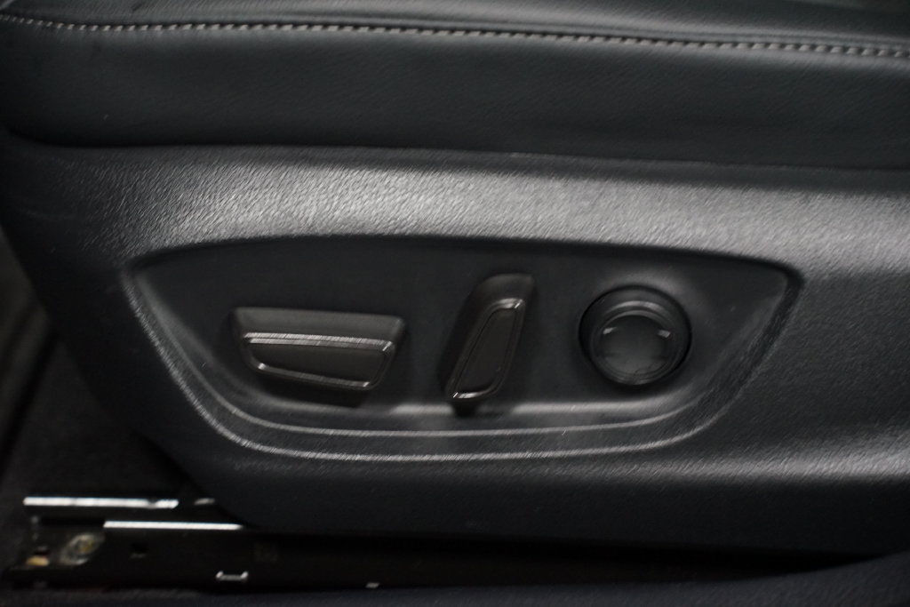 Certified 2023 Toyota Camry XSE FWD image 33