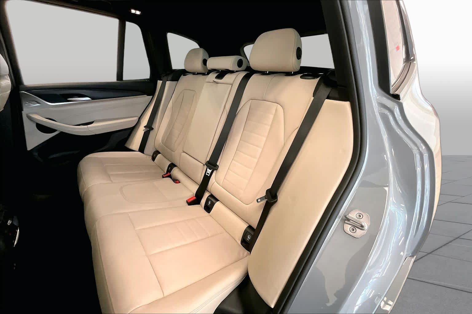 Used 2024 BMW X3 sDrive30i w/ Premium Package RWD image 18