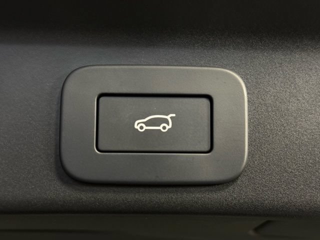 New 2026 Jaguar F-PACE R-Dynamic S AWD/4WD image 17