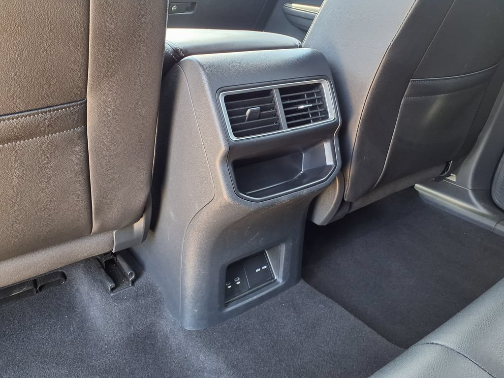 Used 2025 Volkswagen Atlas Cross Sport SE FWD image 24