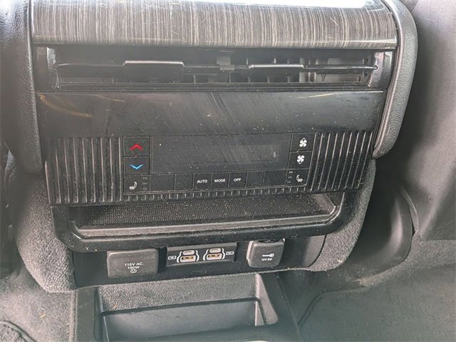 Used 2022 Jeep Wagoneer Series III w/ Premium Group I image 29