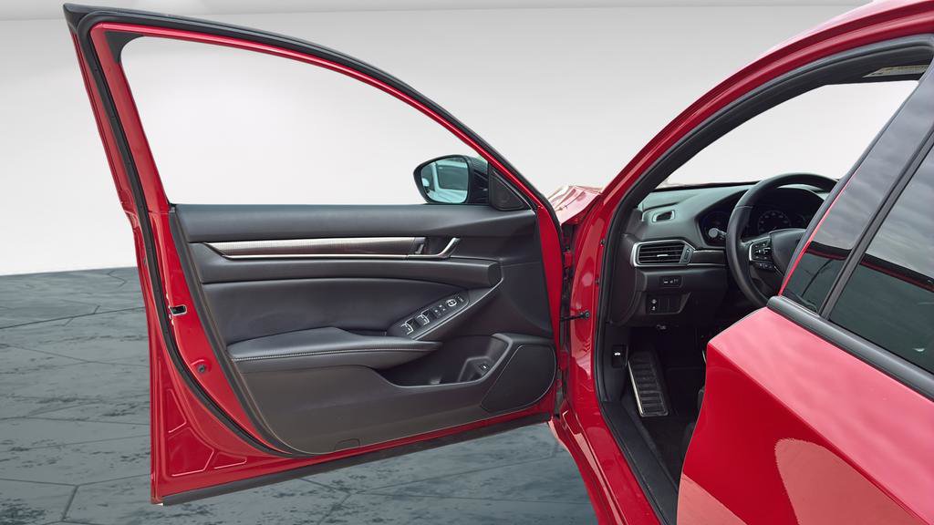 Used 2022 Honda Accord Sport image 11
