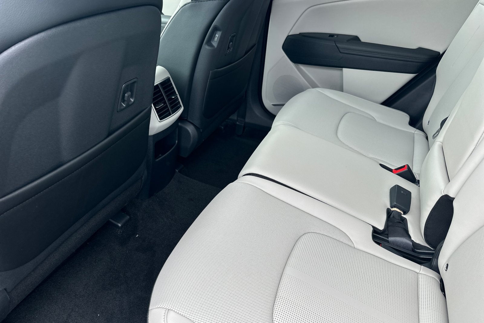New 2026 Kia Sportage EX FWD image 12